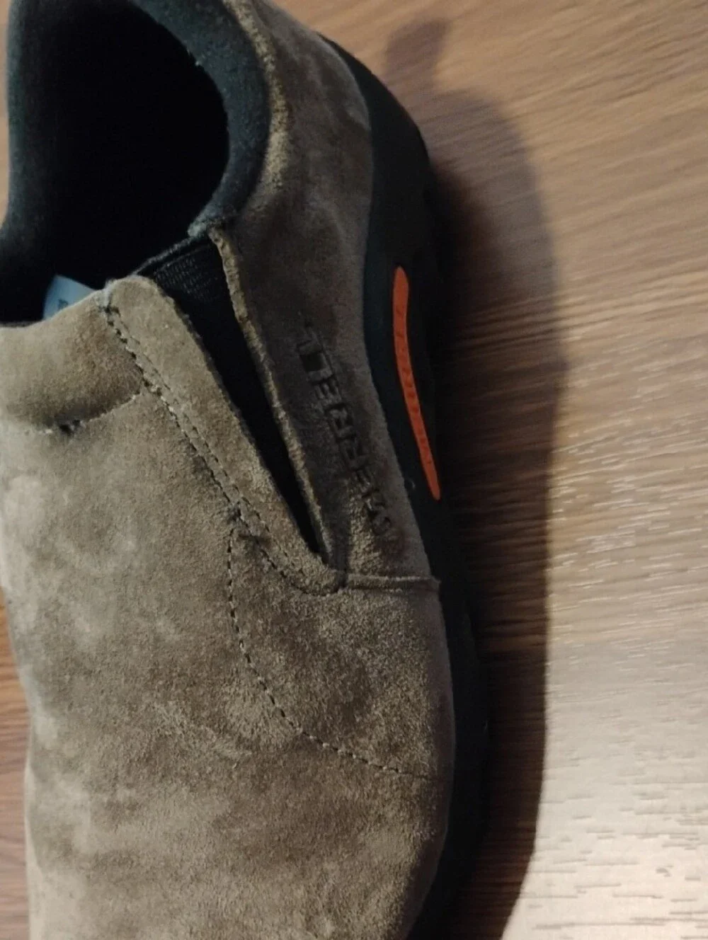 Merrell Jungle Moc Kids Leather Slip-On Shoes - Size 2M (Like New!)📝 Descriptio